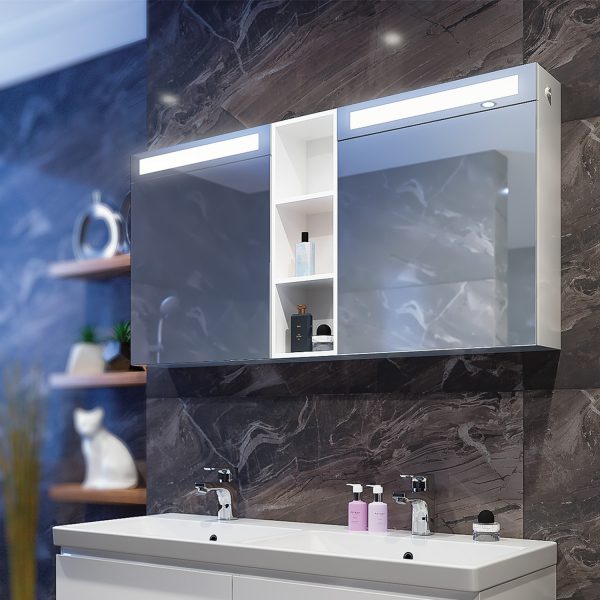 Шкаф за баня с огледало Крюгер интериор